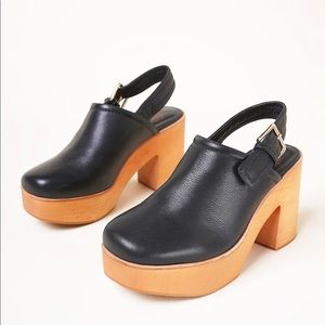 Charlotte Stone Bonnie clogs